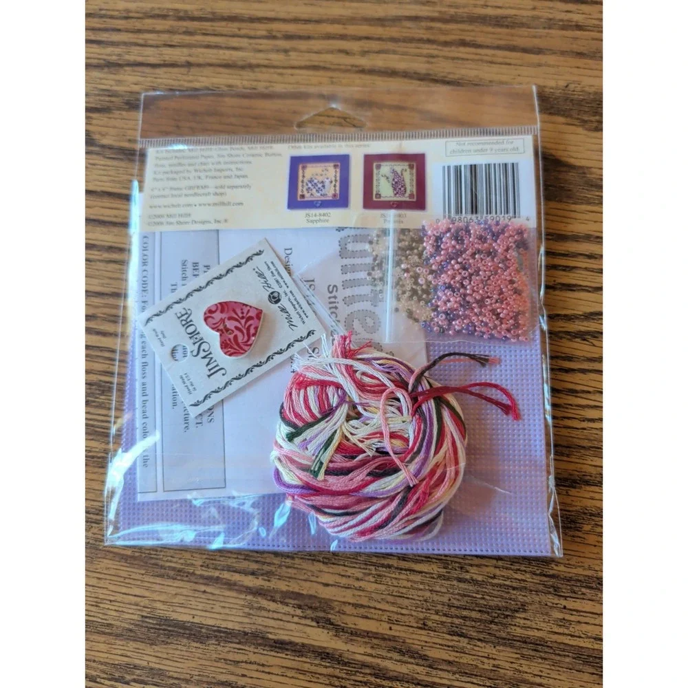 New Mill Hill Kit Quilted Cats Stitched And Beaded Scarlet JS14 -8401 Jim Shore
